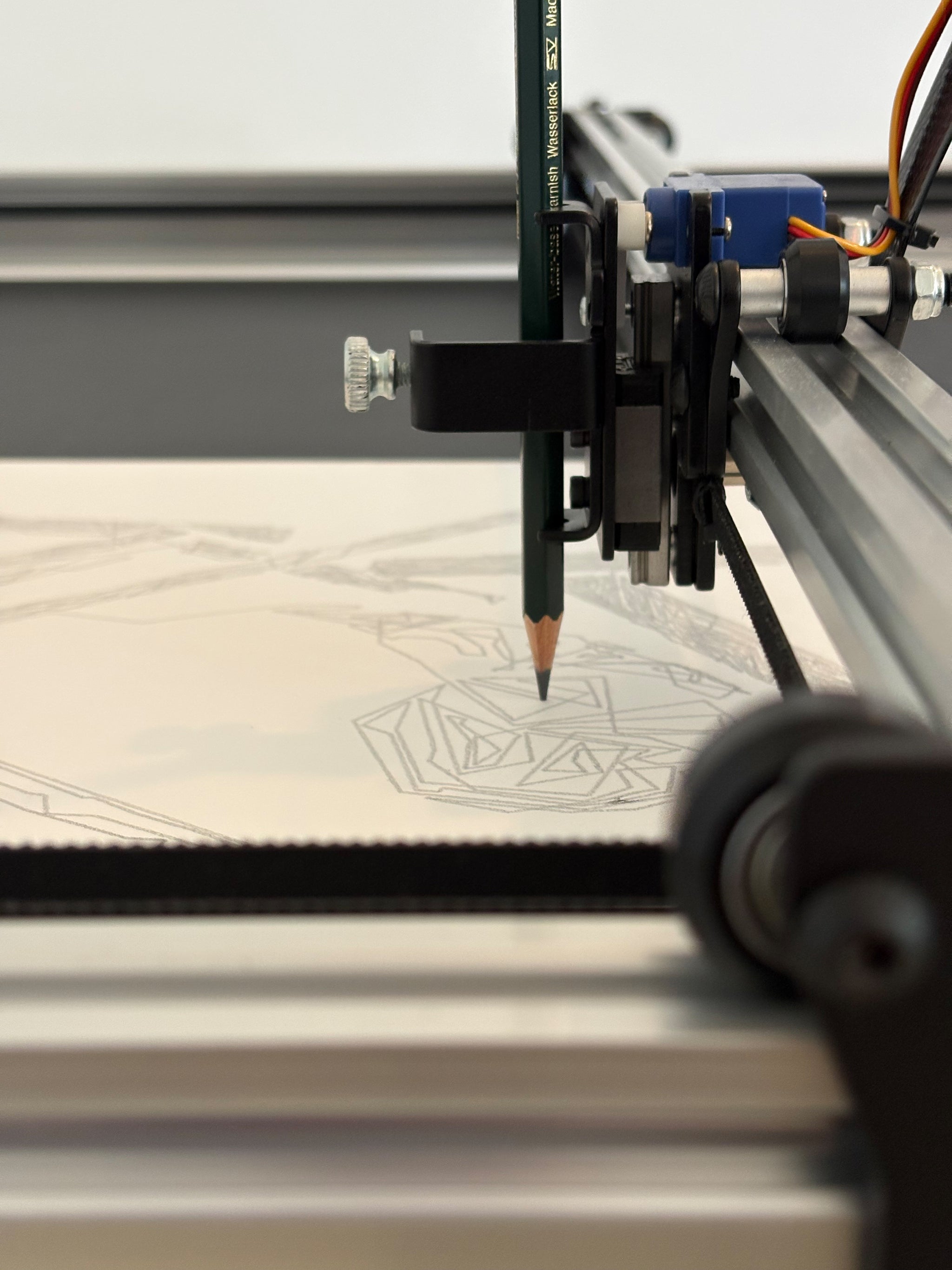 UUNA TEK ArtStation 2436 | Großformatiger Kunstplotter und Produktionssystem für generative Kunst in institutioneller Qualität (36” × 24”)
