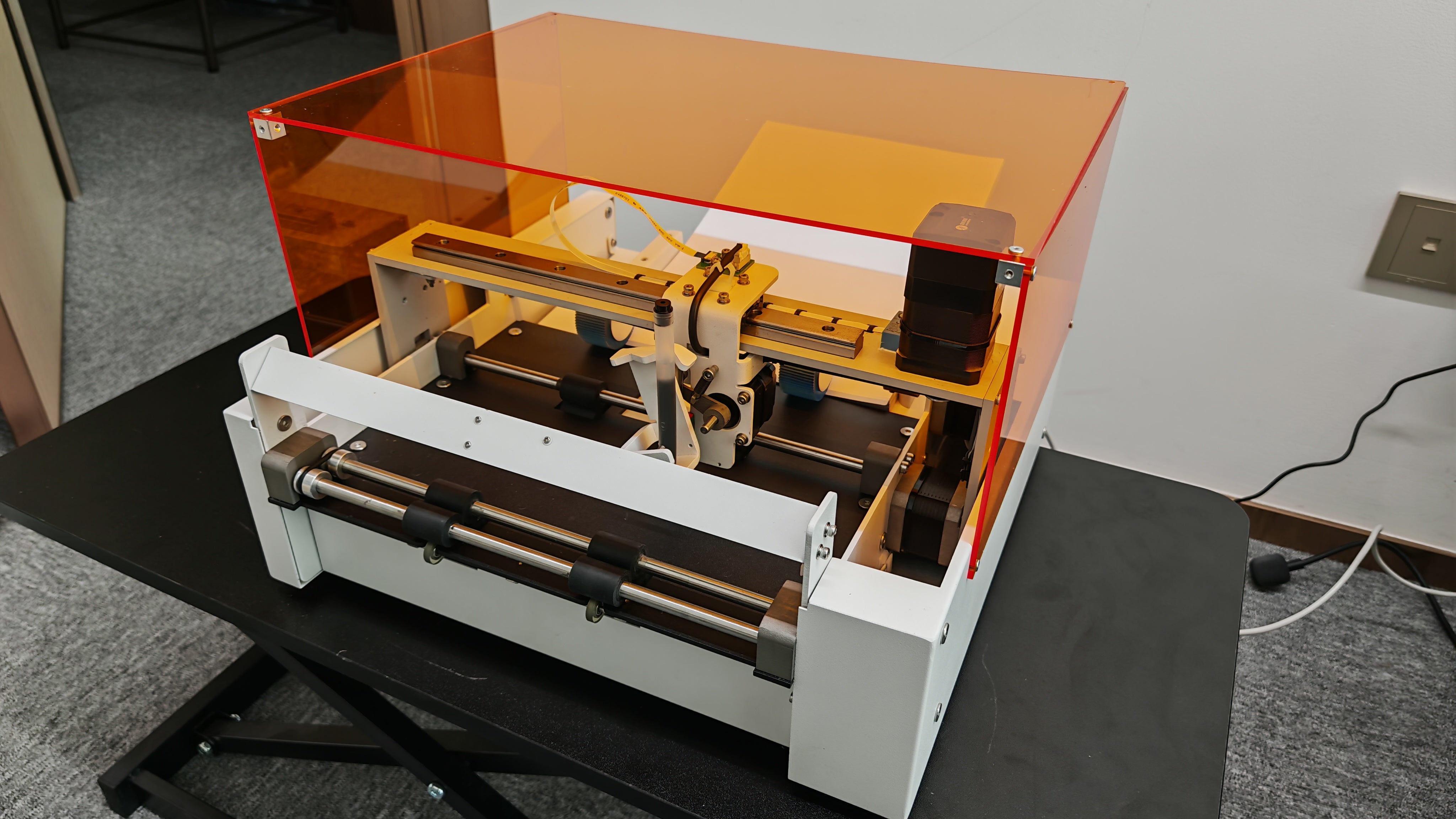 UUNA TEK® iAuto Plus 2.0 – Die KI-Schreibmaschine der nächsten Generation, schreibt bis zu 250 Briefe und 95 Umschläge pro Ladung